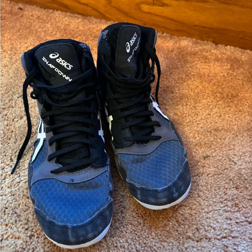ASICS Snap down Wrestling Shoes